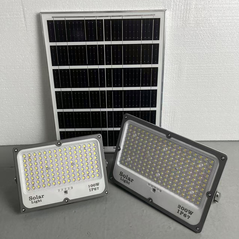 Solar floodlight